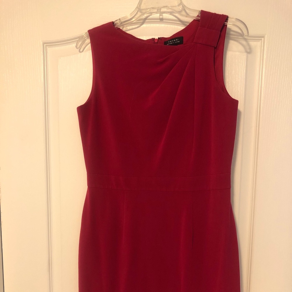Tahari Dresses Size 8